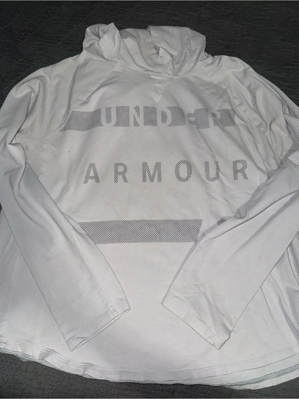 Under Armour Light Gray Loose Fit Hooded Athletic Pullover Women’s Large